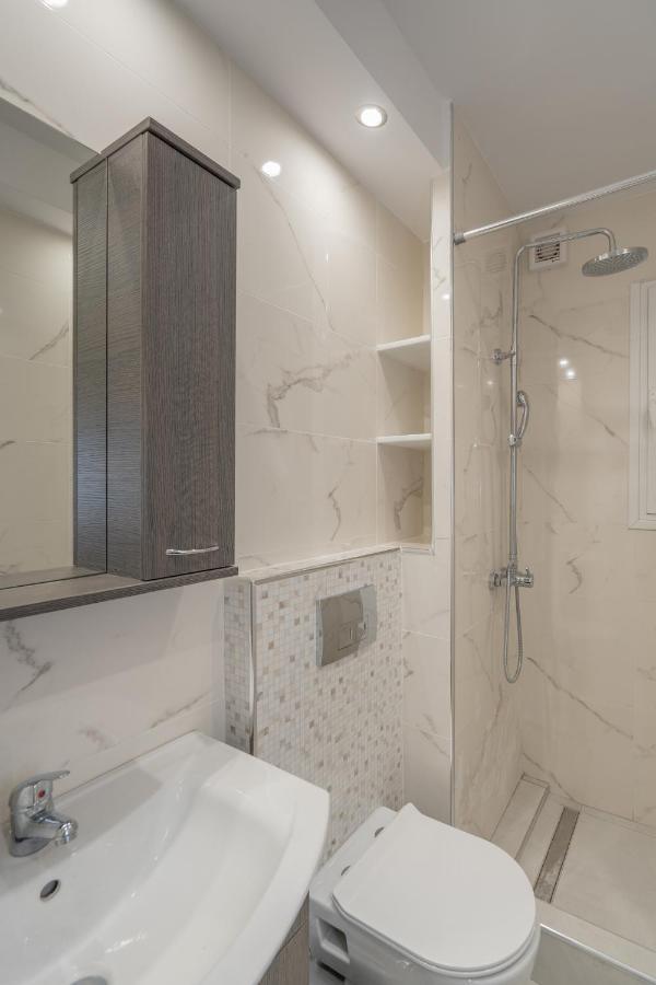 Comfy Apt Next To Metro Atena Exterior foto